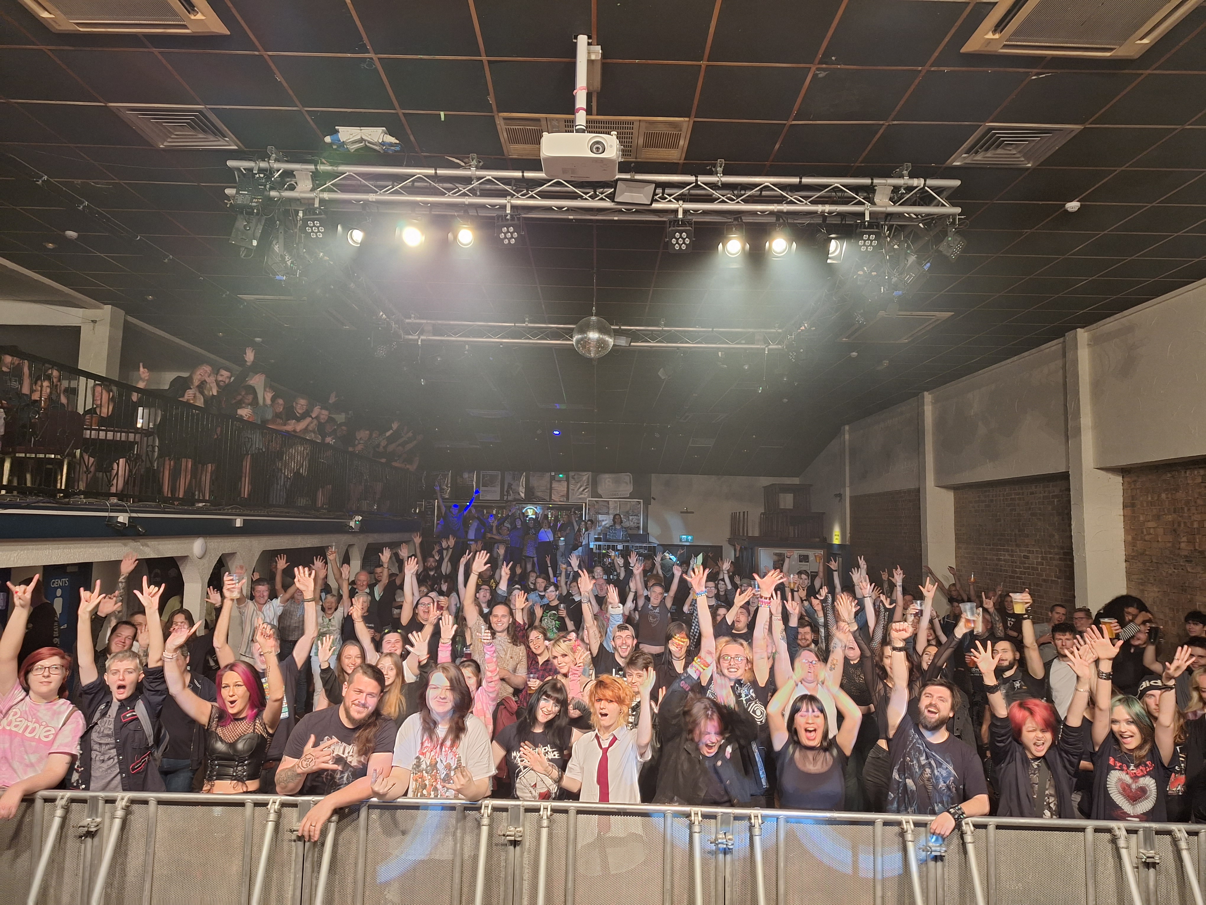 A photo of the crowd at one of Slackrr's shows.