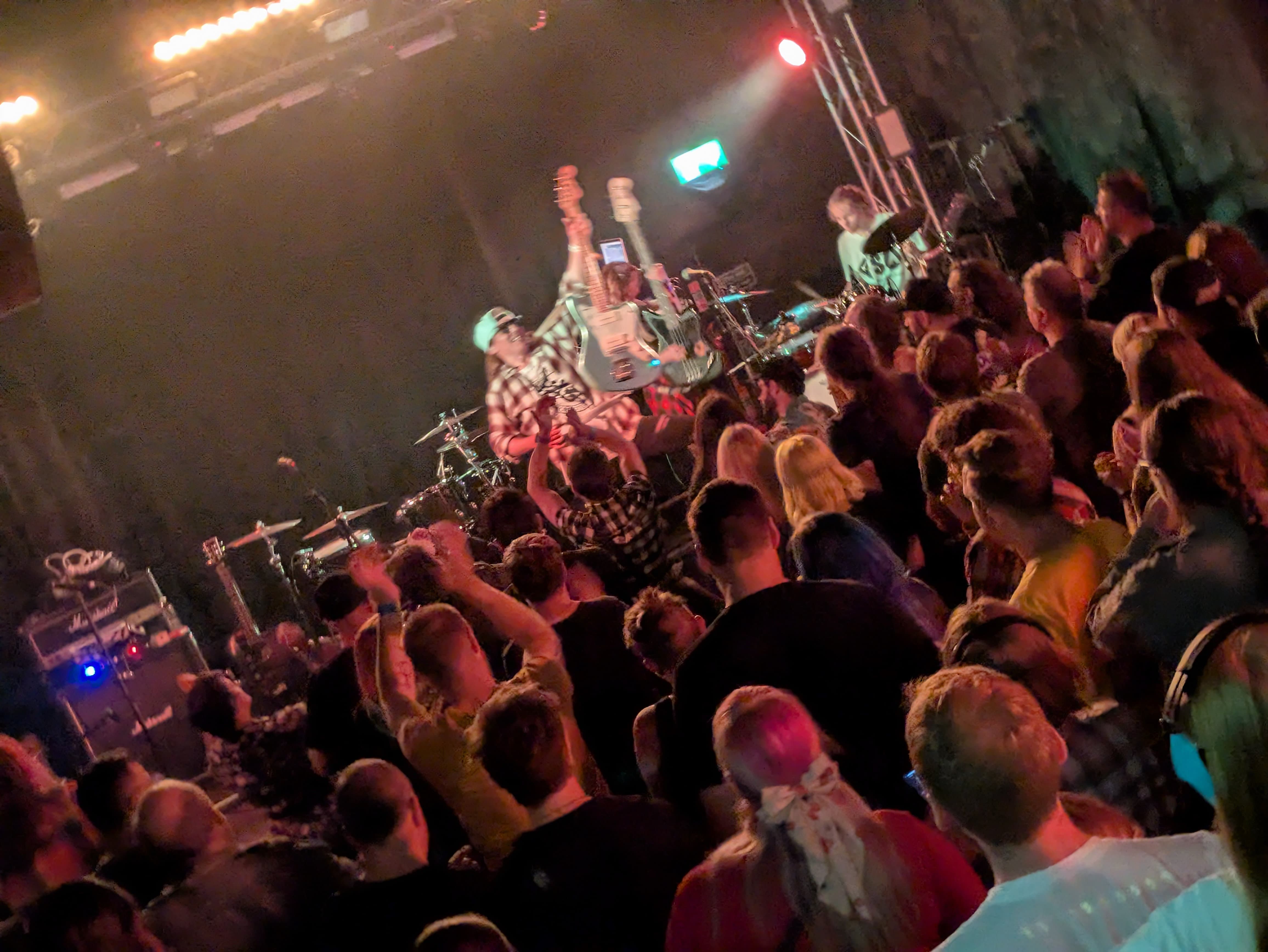 A photo of the crowd at one of Slackrr's shows.