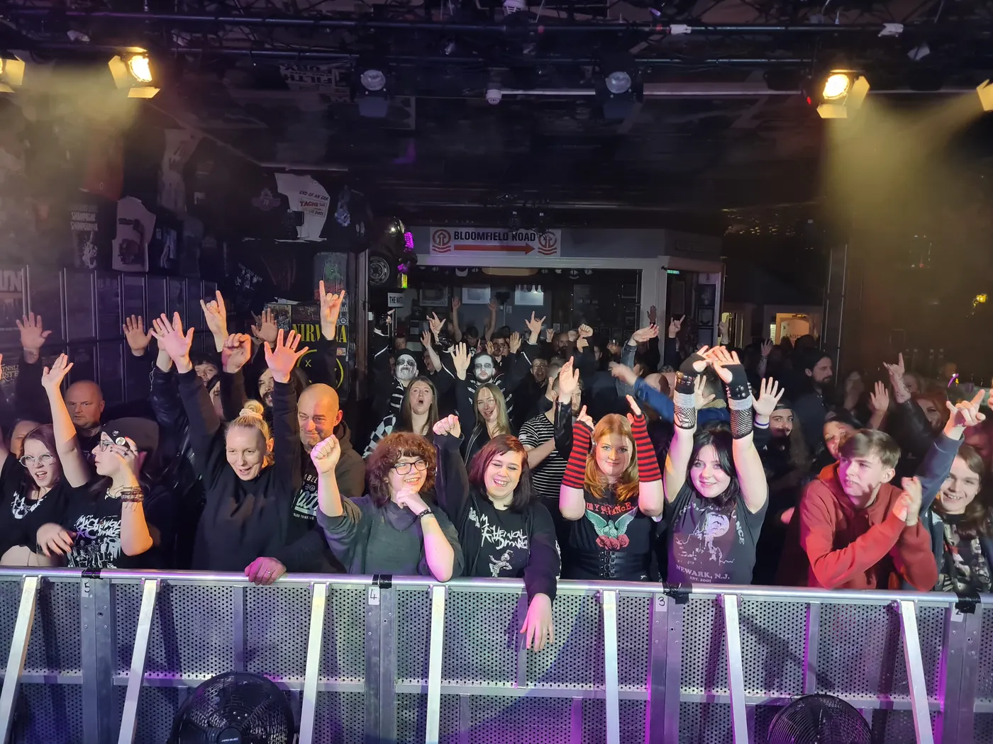 Slackrr crowd at a live show